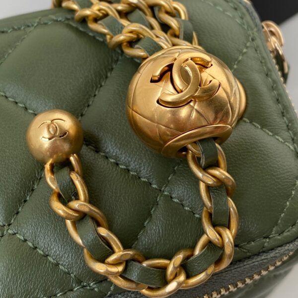 Chanel Mini Dark Green Cosmetics Bag - Image 8