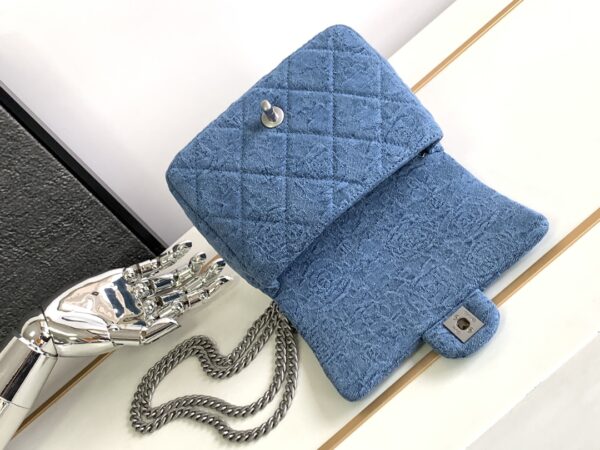 Chanel Cute Mini Camellia Denim - Image 5