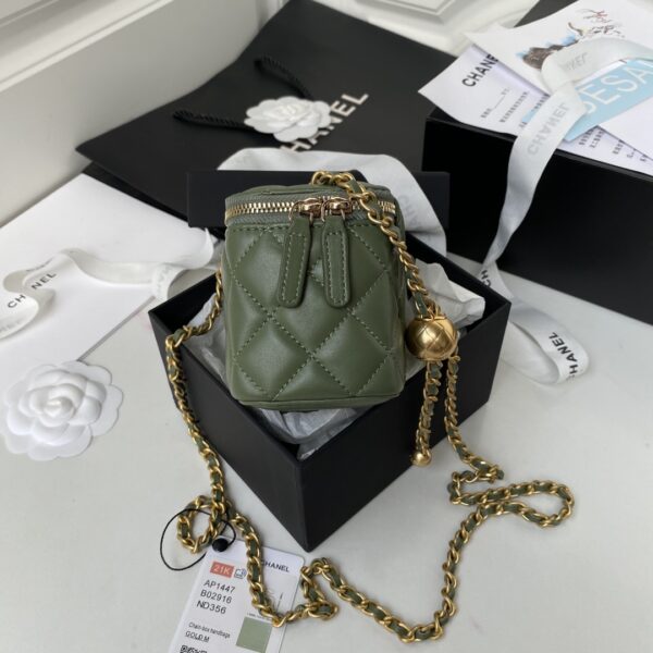 Chanel Mini Dark Green Cosmetics Bag - Image 6