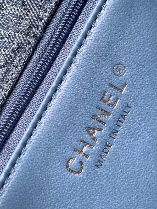 Chanel Cute Mini Camellia Denim - Image 3