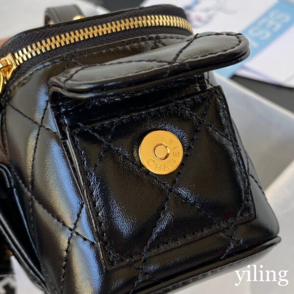 Chanel Mini New Cosmetics Bag With Gold Hard Ware - Image 5