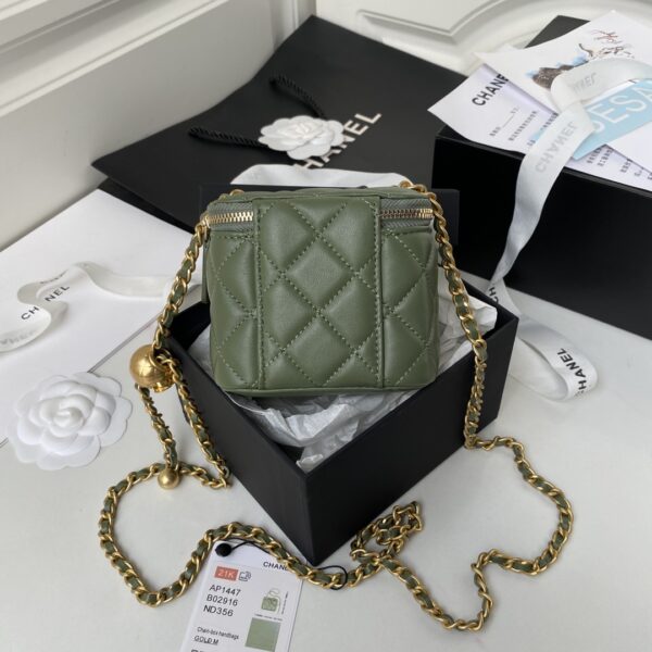 Chanel Mini Dark Green Cosmetics Bag - Image 2